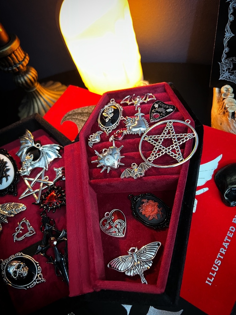 Marca de joyería y accesorios alternativa con ecommerce en venta